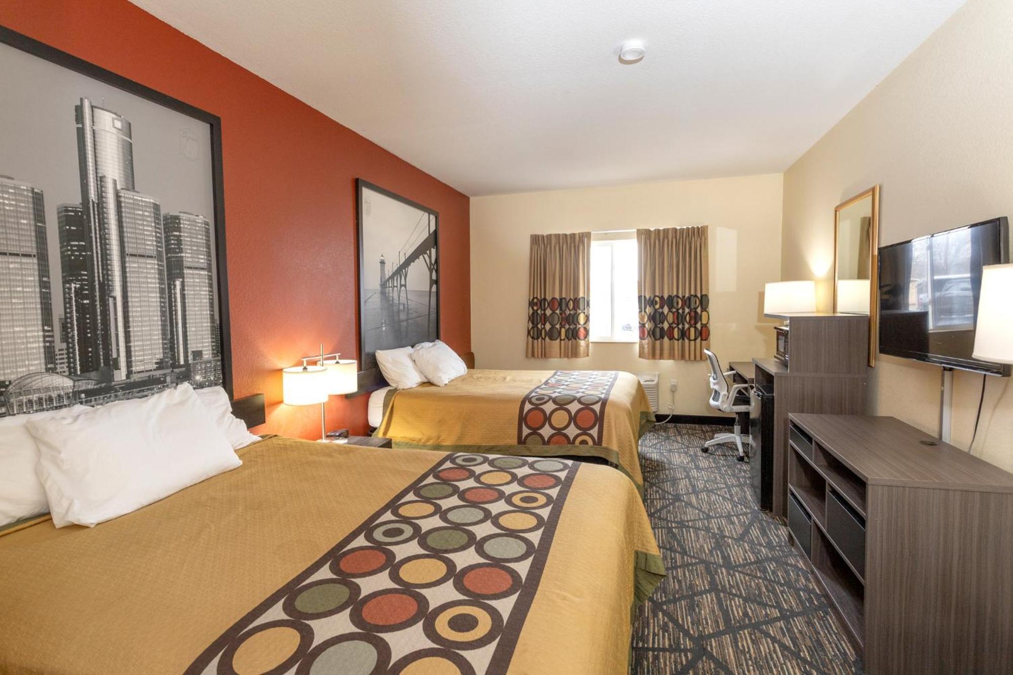 Super 8 By Wyndham Big Rapids Motel Екстериор снимка